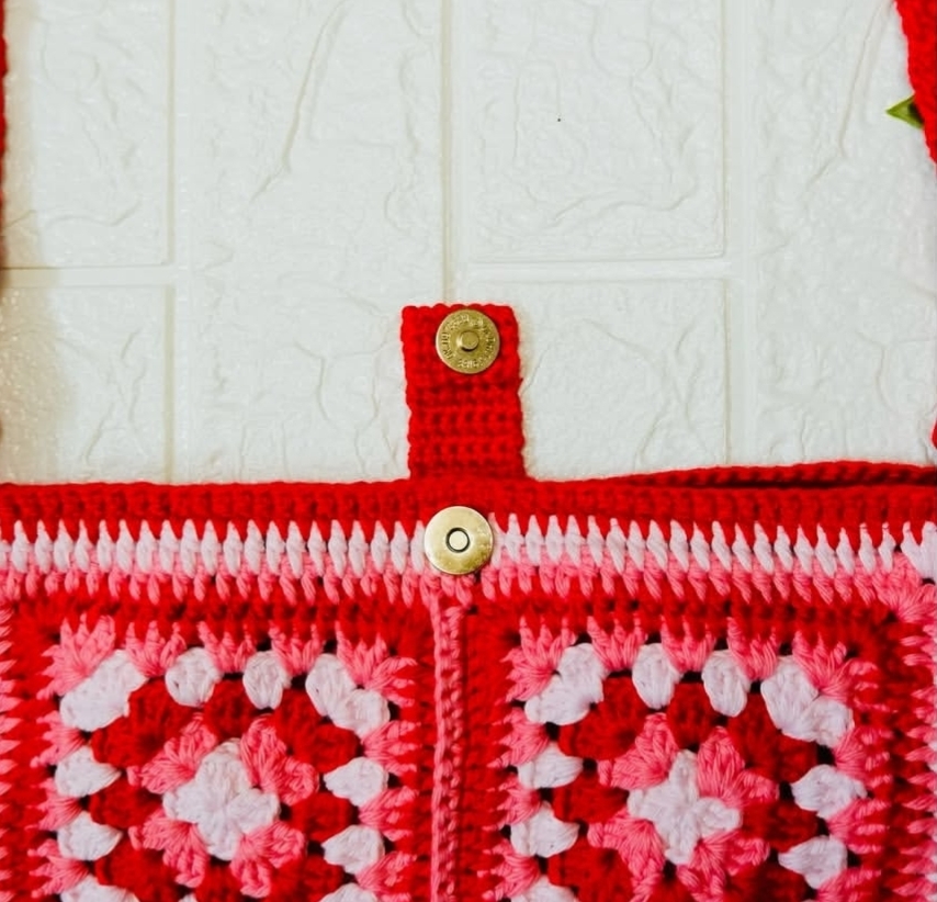Classic Crochet Tote Bag 001