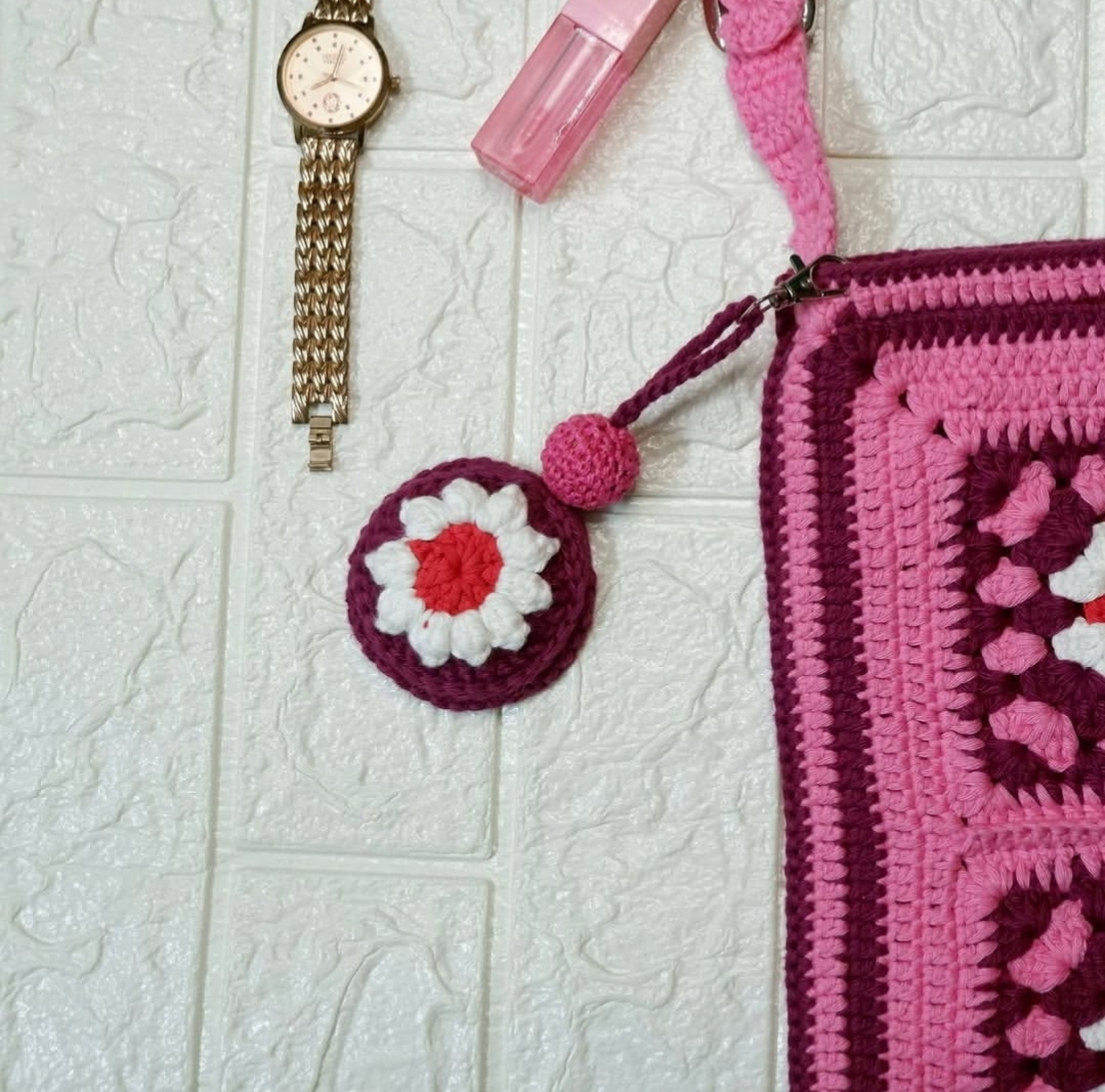 Classic Crochet Tote Bag 002