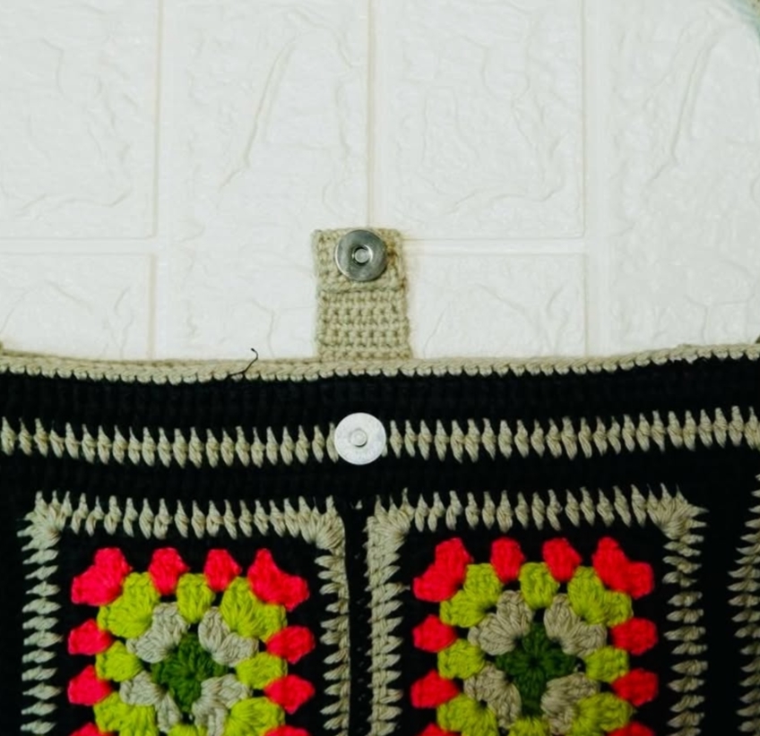 Classic Crochet Tote Bag 003